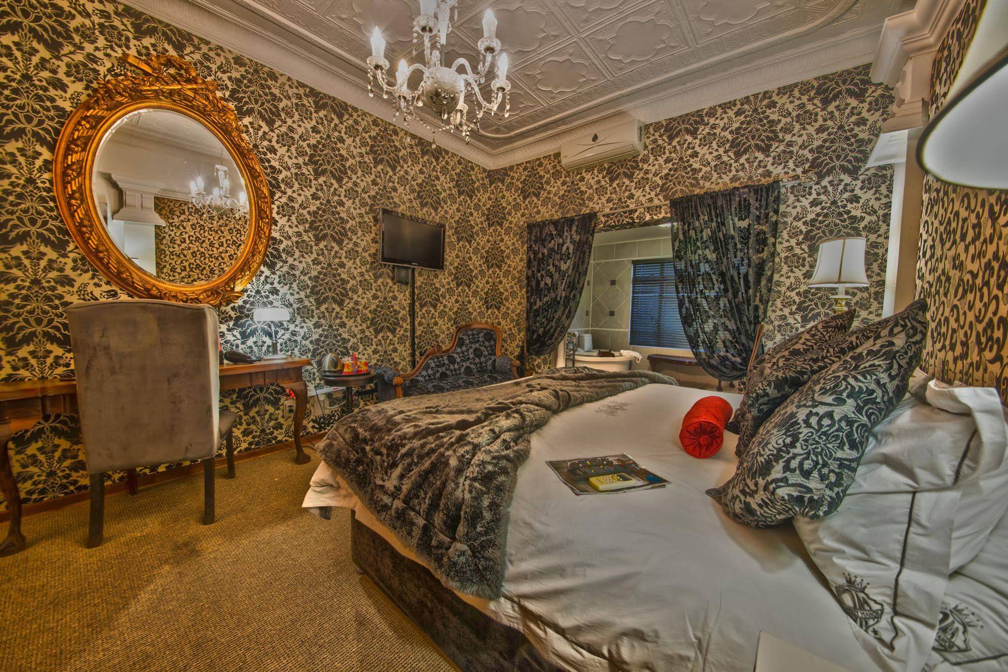 Dersley Manor