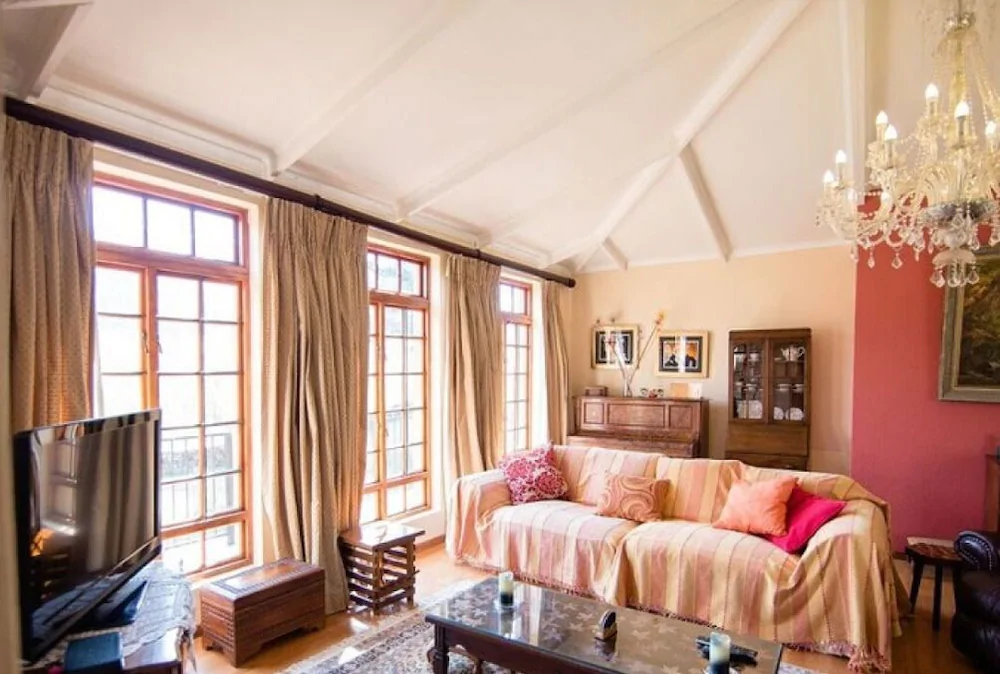 Ahh Chimneys And Roses