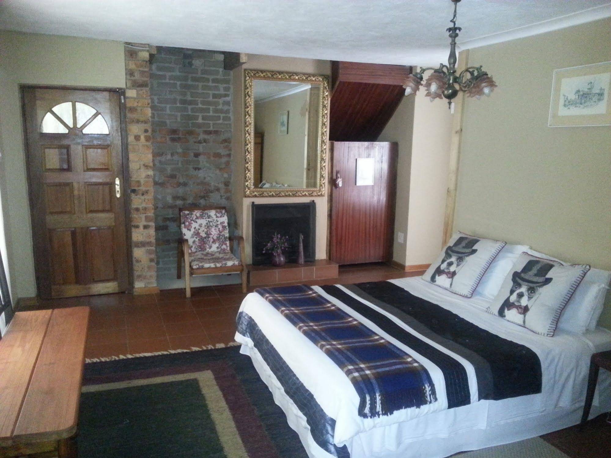 Autumn Breeze Manor & Lodge