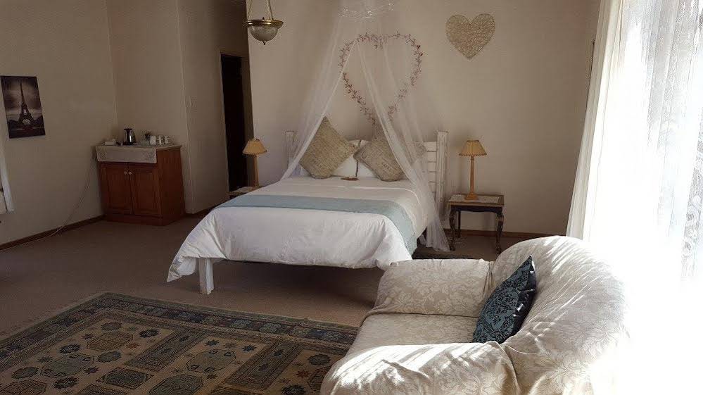 Autumn Breeze Manor & Lodge