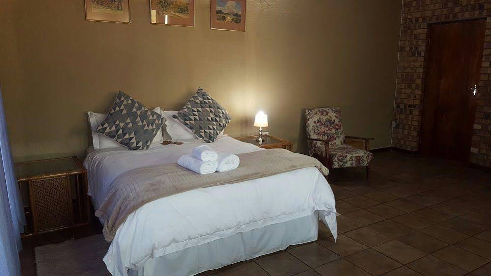 Autumn Breeze Manor & Lodge