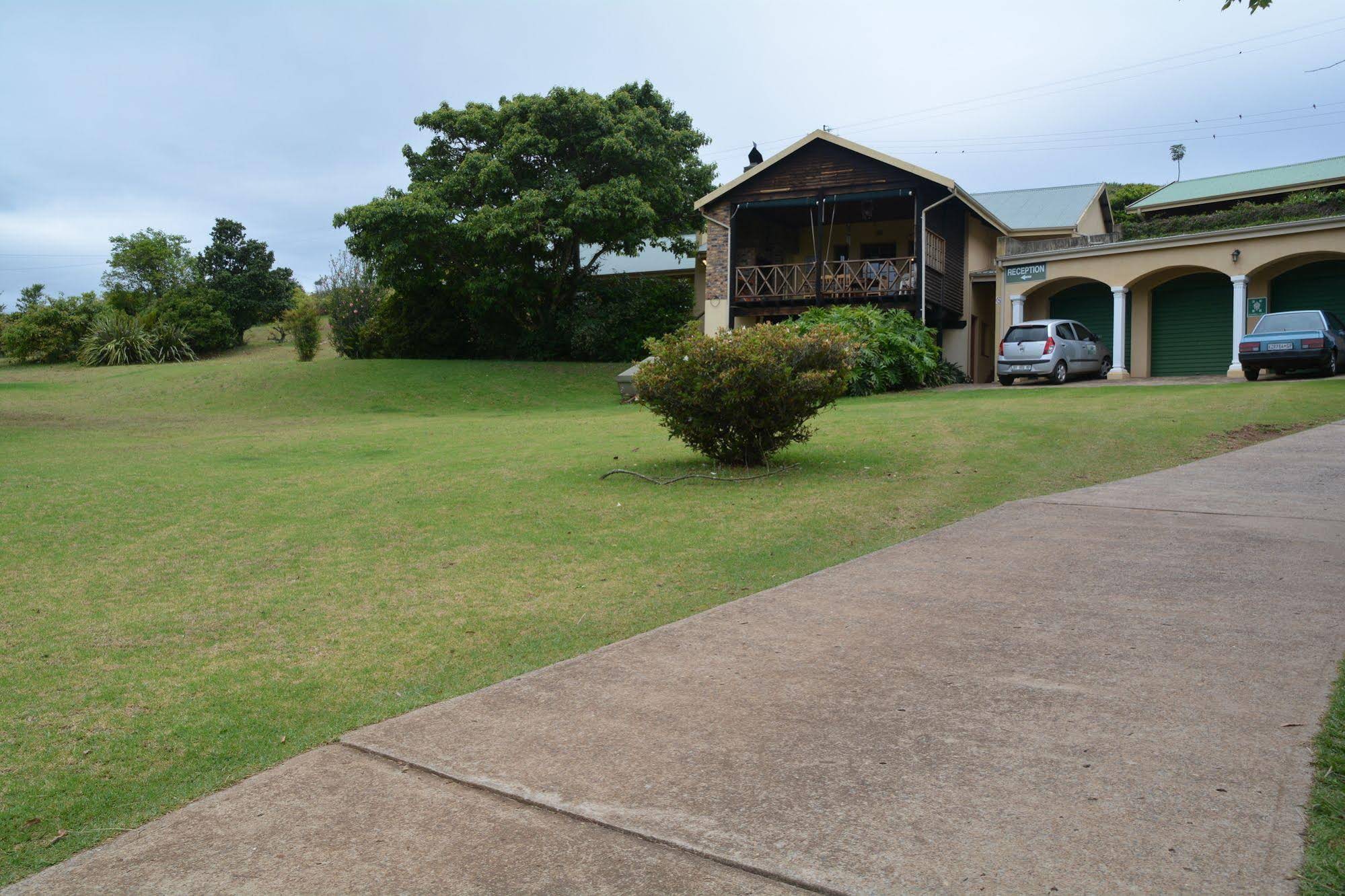 Thaba Tsweni Lodge & Safaris