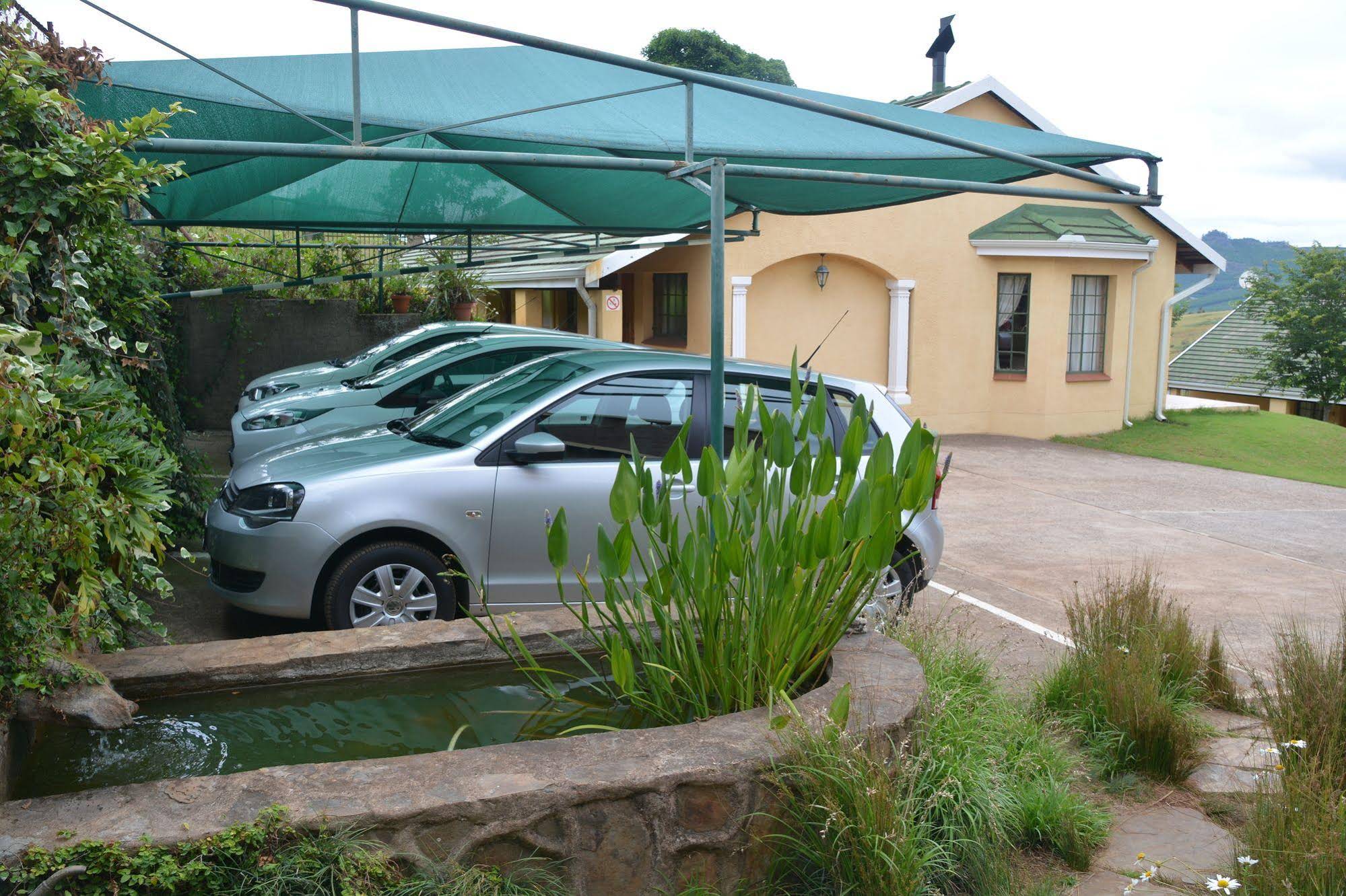 Thaba Tsweni Lodge & Safaris
