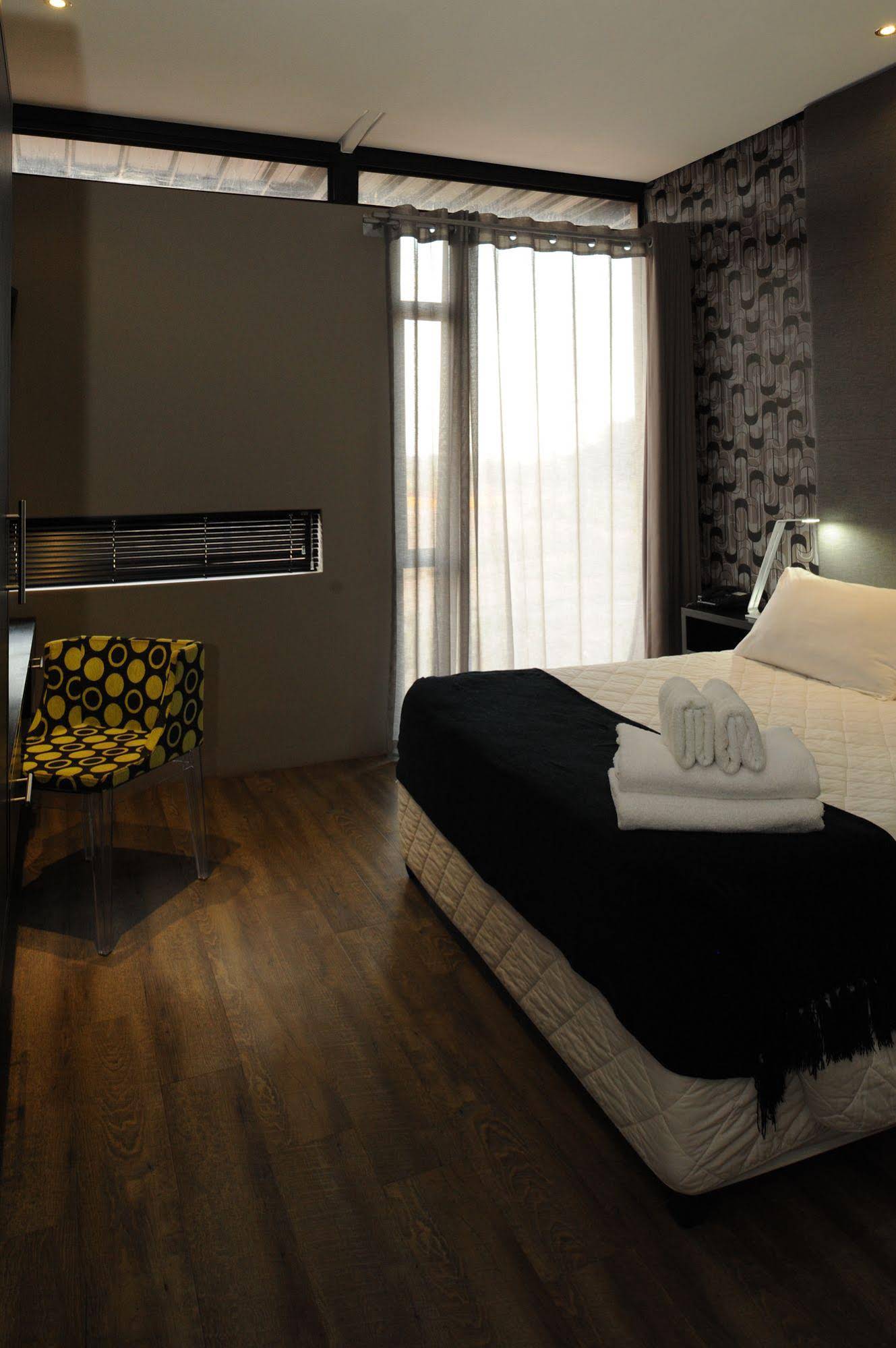 aha Kathu Hotel