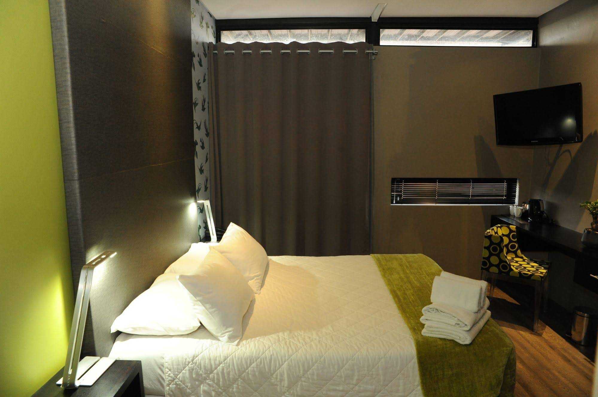 aha Kathu Hotel