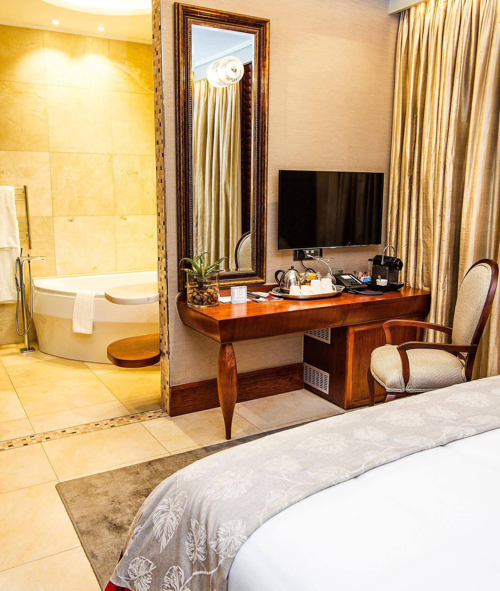 Kimberley Anne Small Luxury Hotel