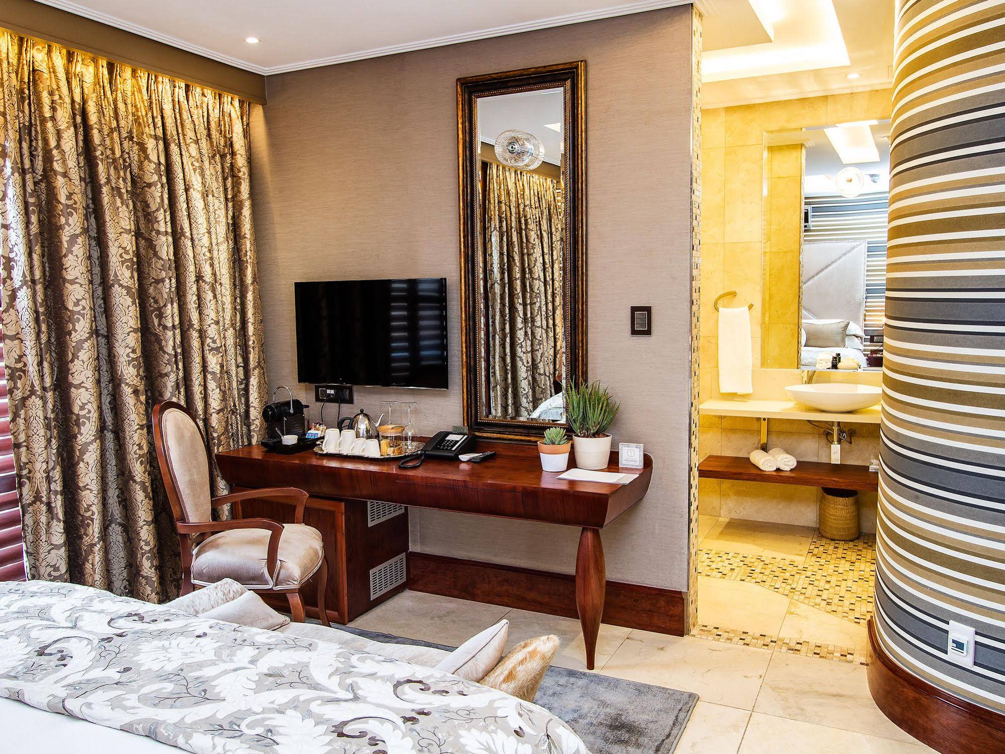 Kimberley Anne Small Luxury Hotel