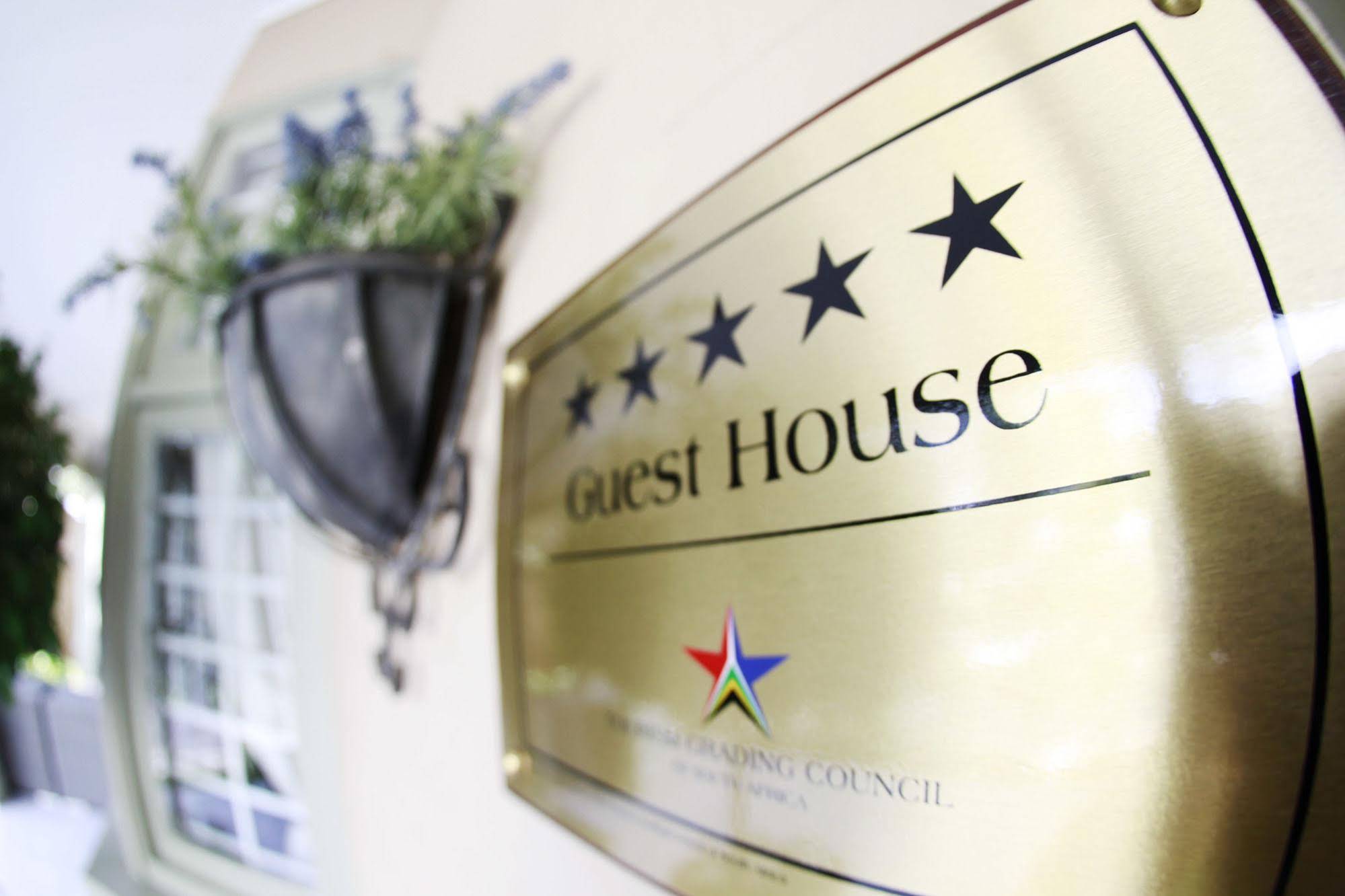 Oleander Guest House