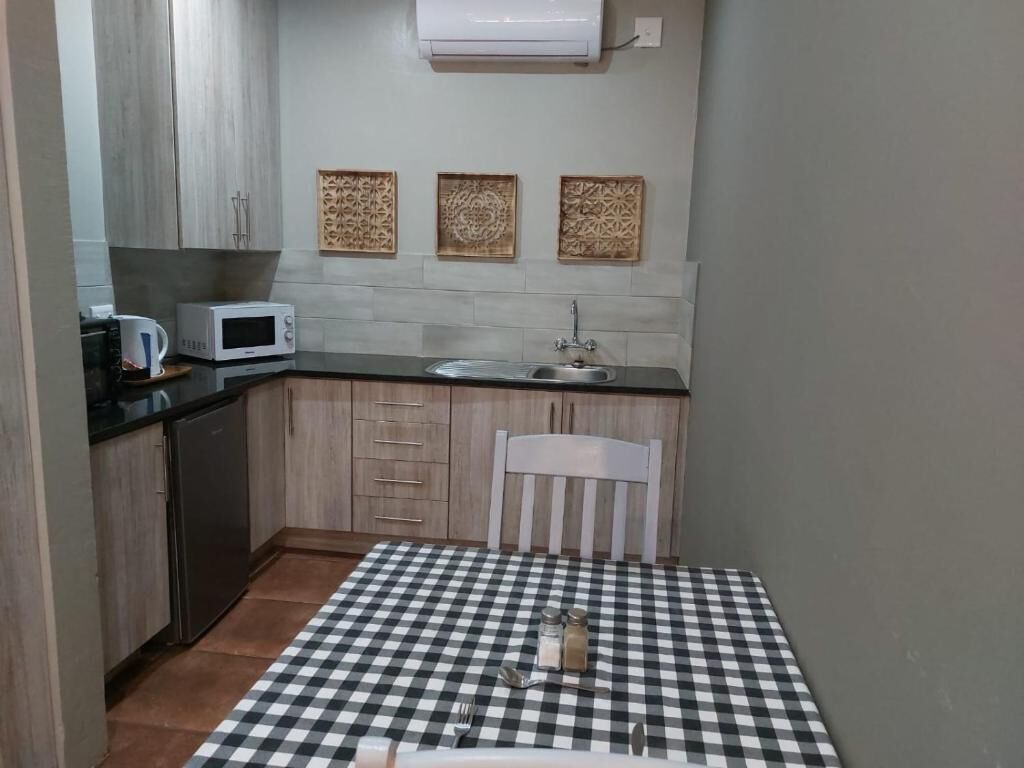 Wisteria Lane Guesthouse