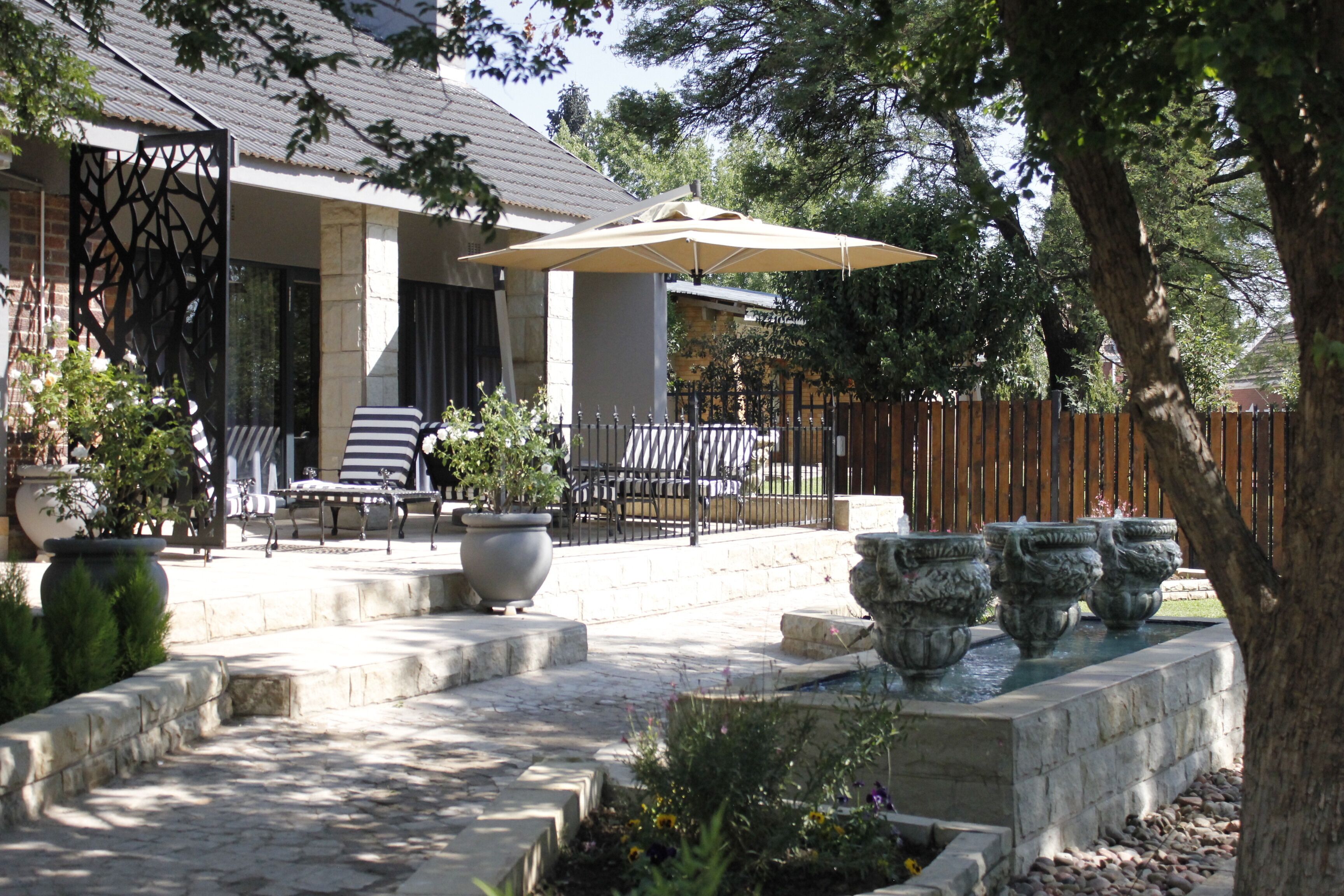 Le Grant Guesthouse And Conference Centre