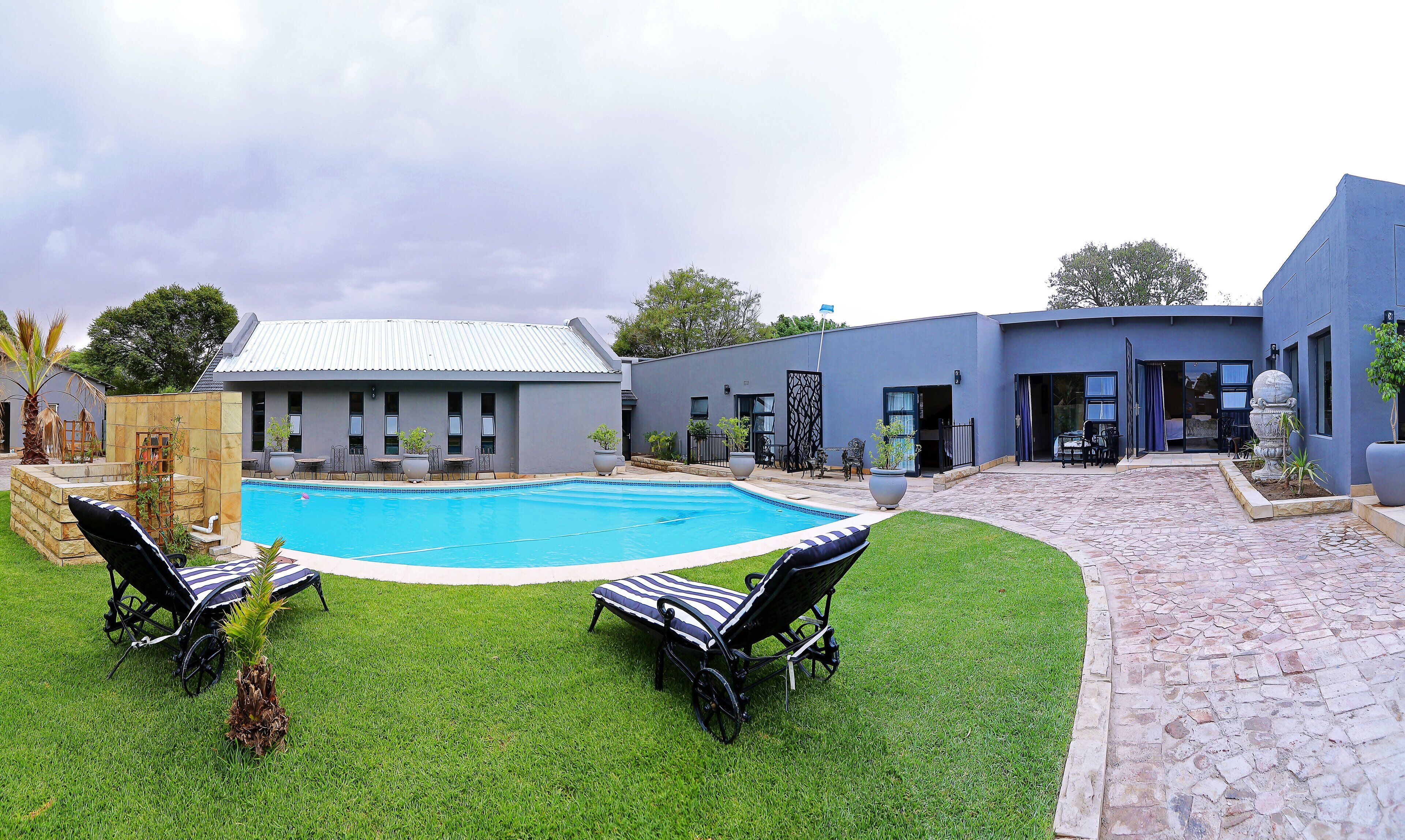 Le Grant Guesthouse And Conference Centre