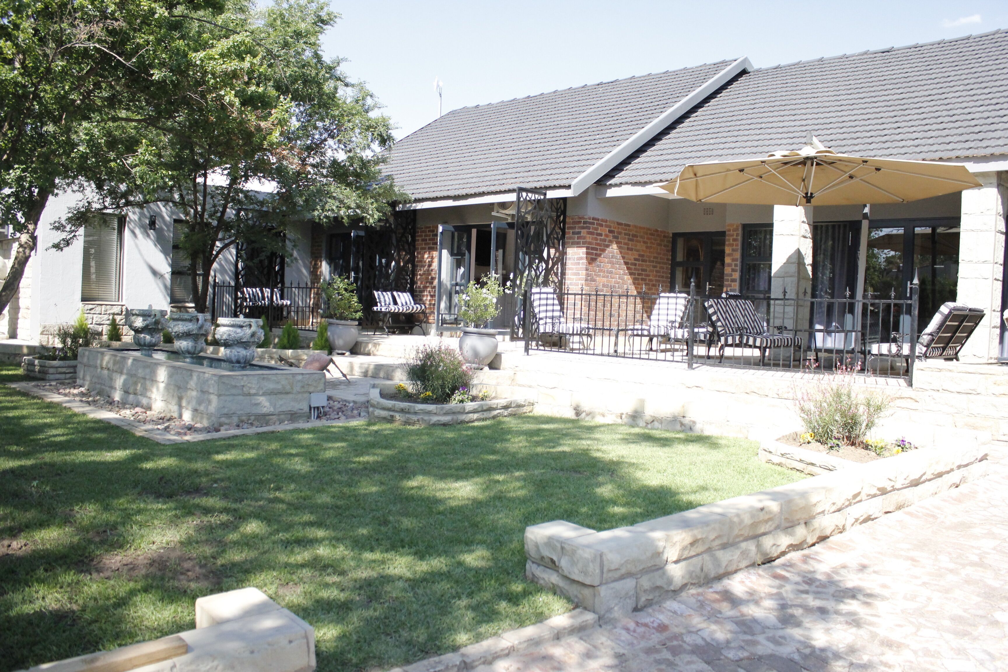 Le Grant Guesthouse And Conference Centre