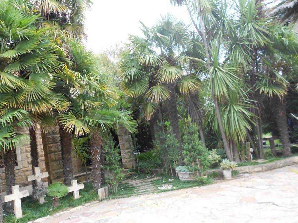 Fort Amity Bed and Breakfast