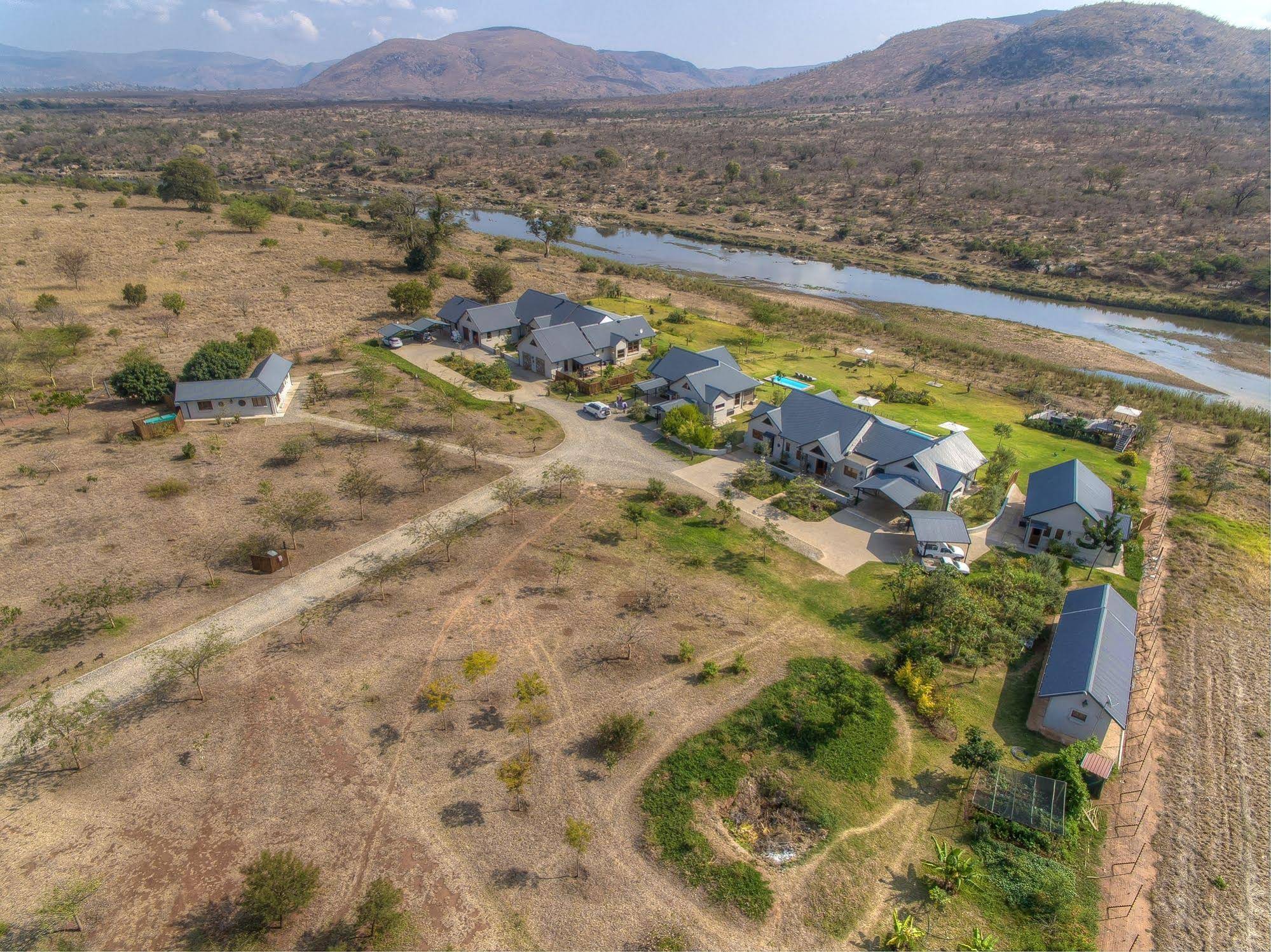 Kambaku River Lodge