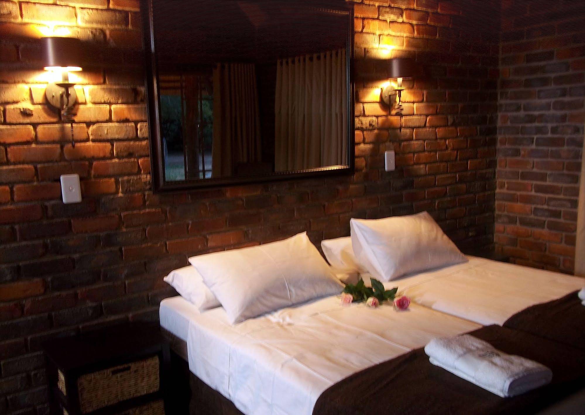 Phumula Kruger Lodge And Safaris