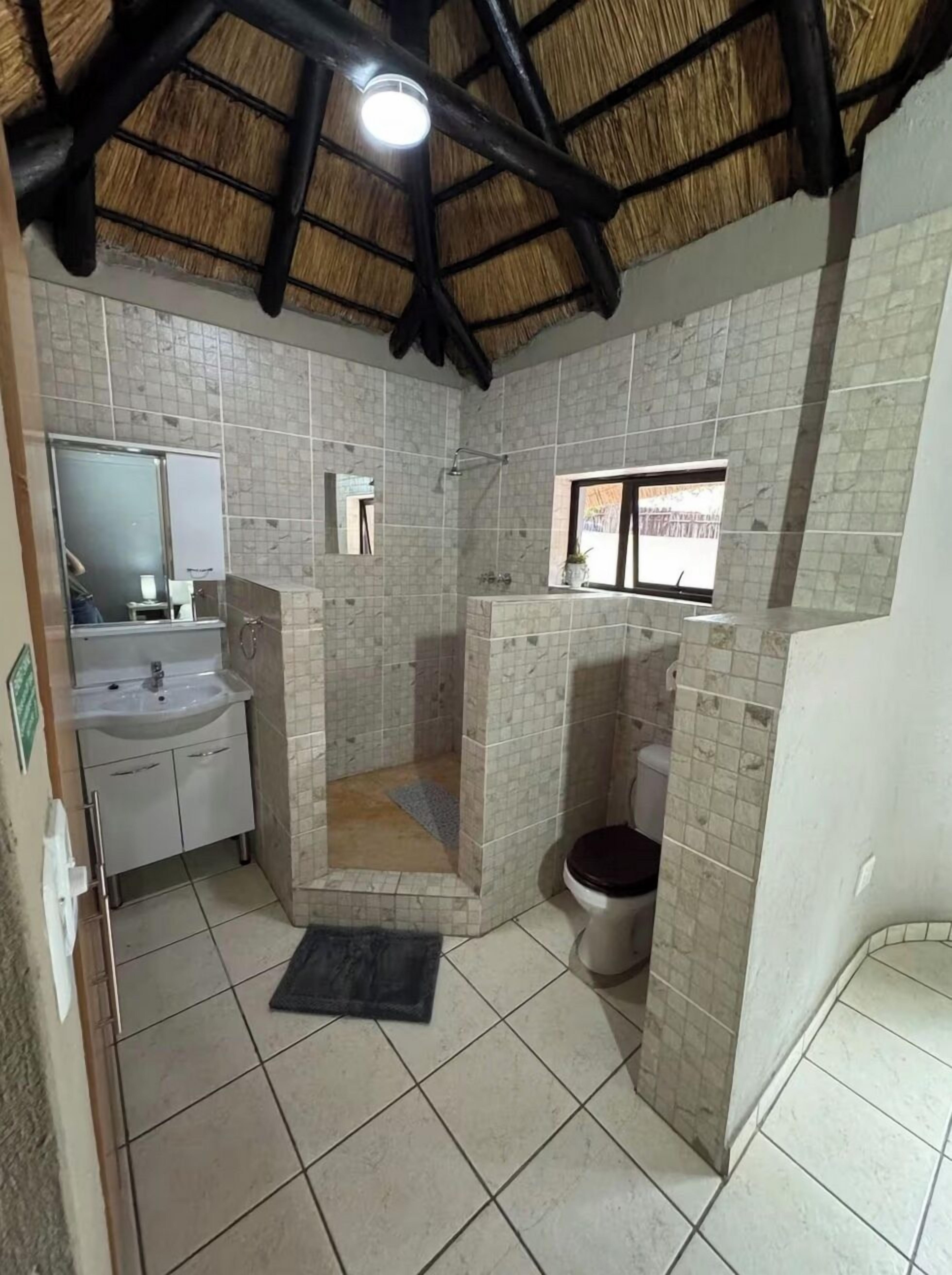 Singwe Private Safari Lodge