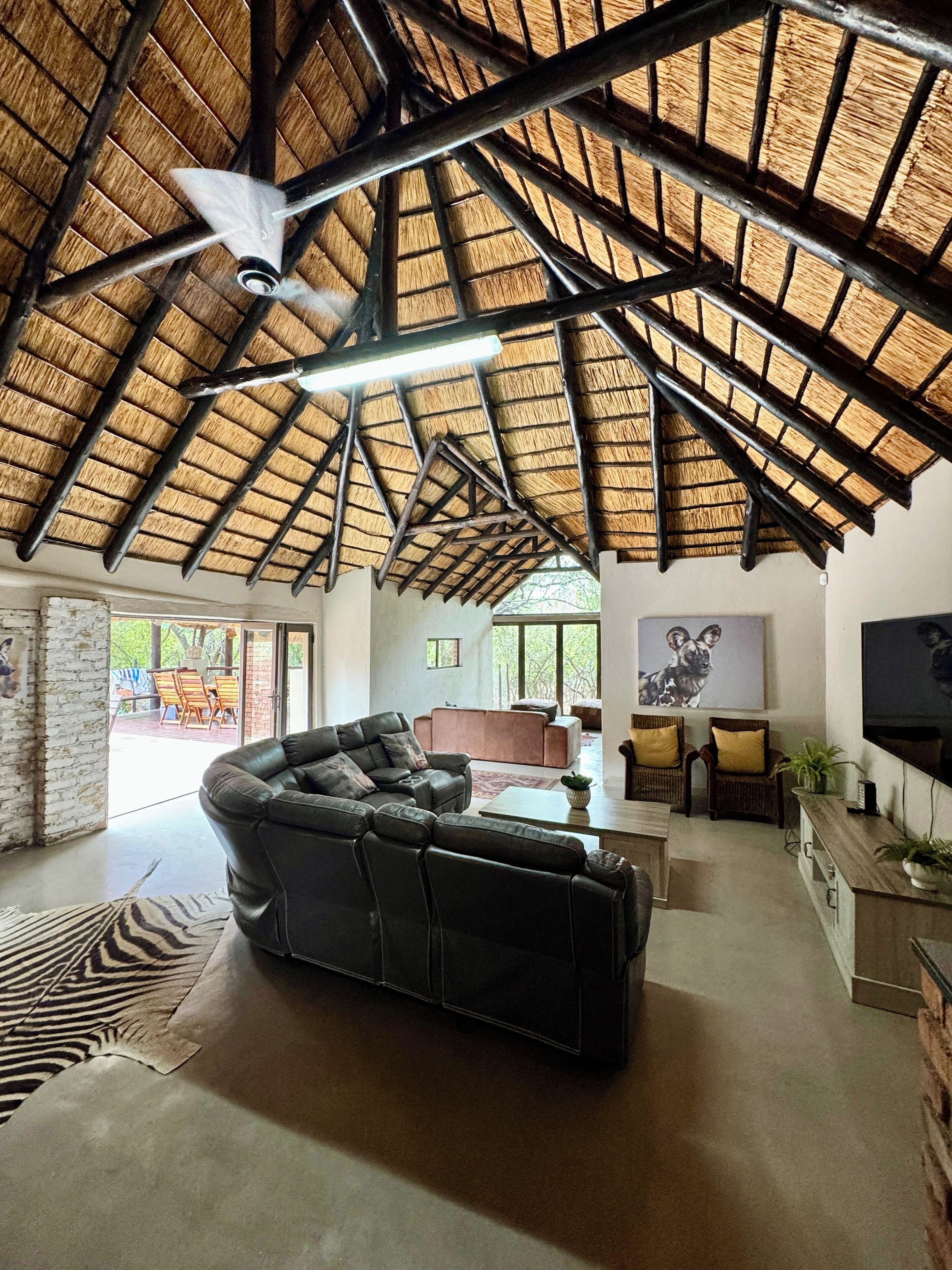 Singwe Private Safari Lodge