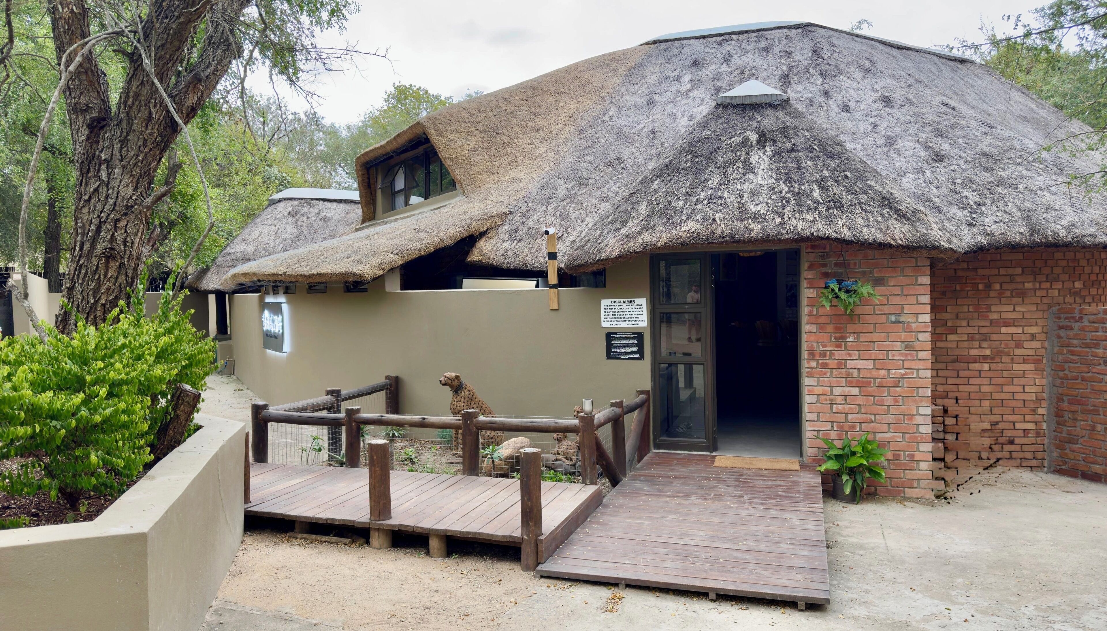 Singwe Private Safari Lodge
