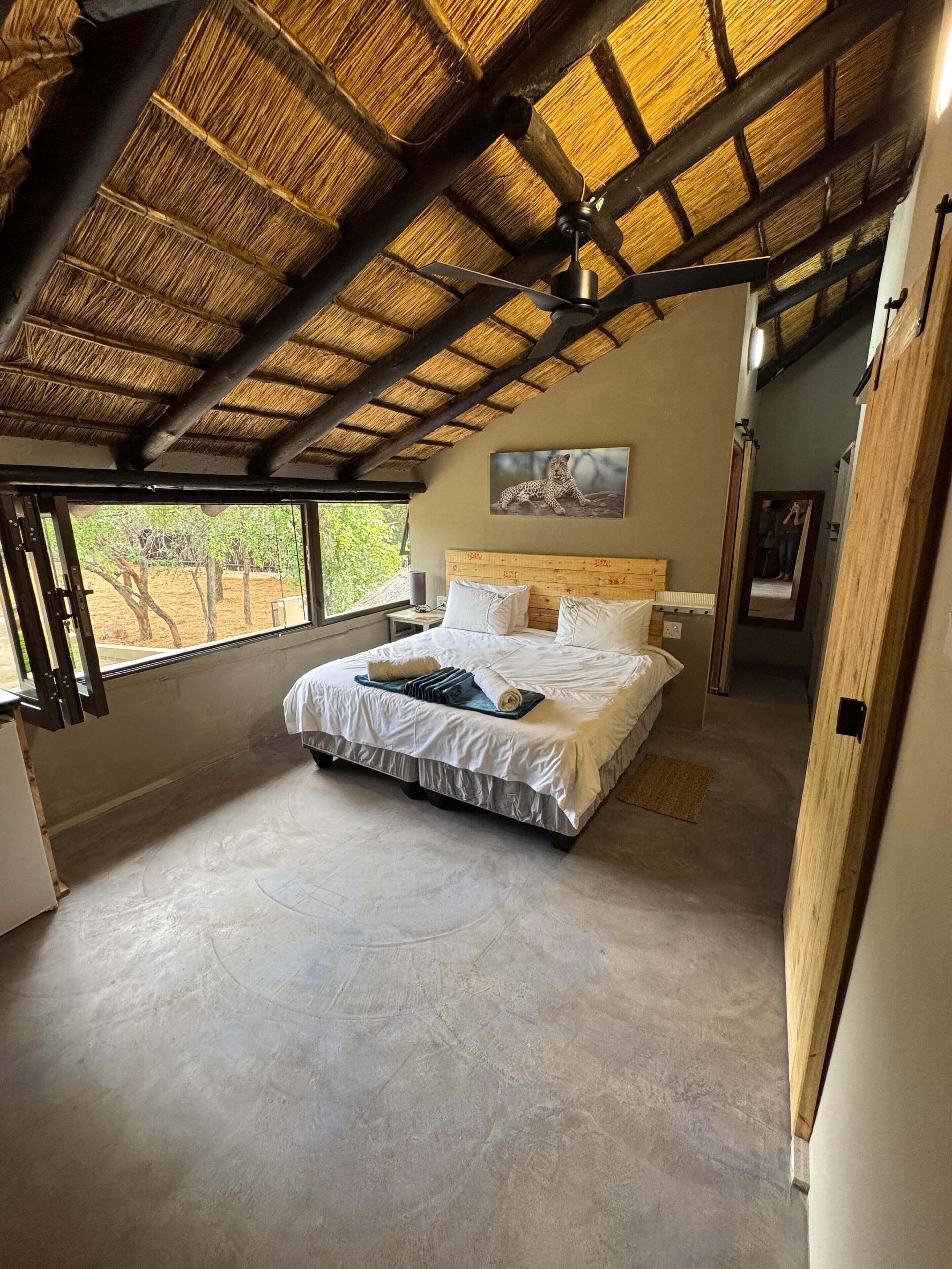 Singwe Private Safari Lodge