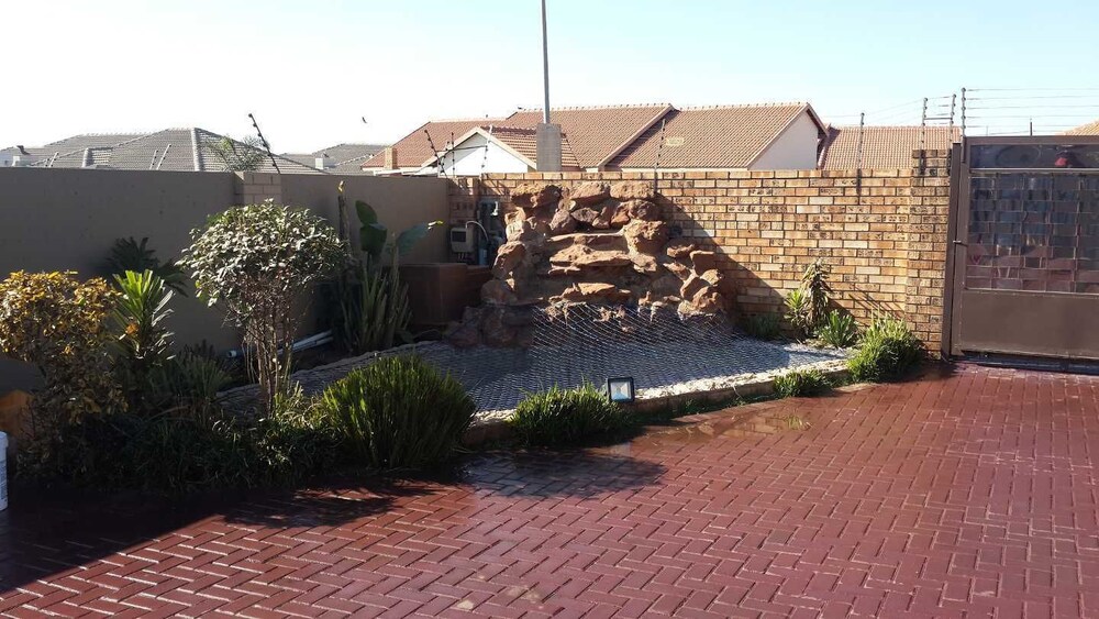 Unique Rose Guesthouse