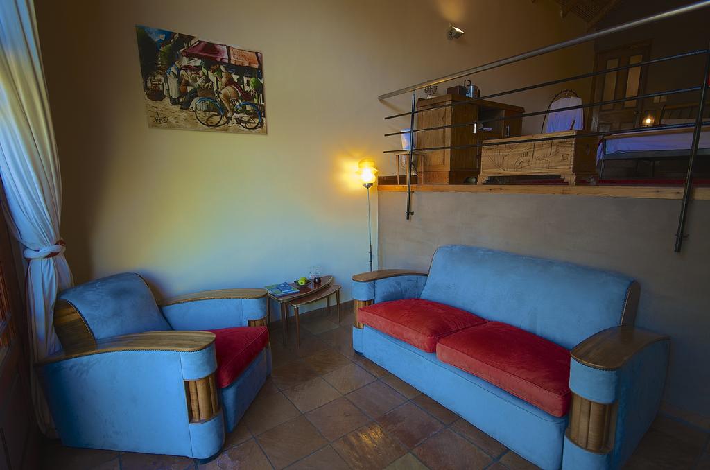 Mimosa Lodge