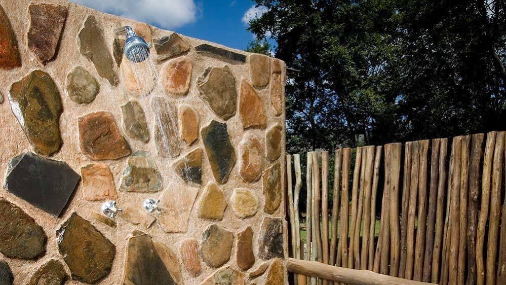 Caracal Lodge