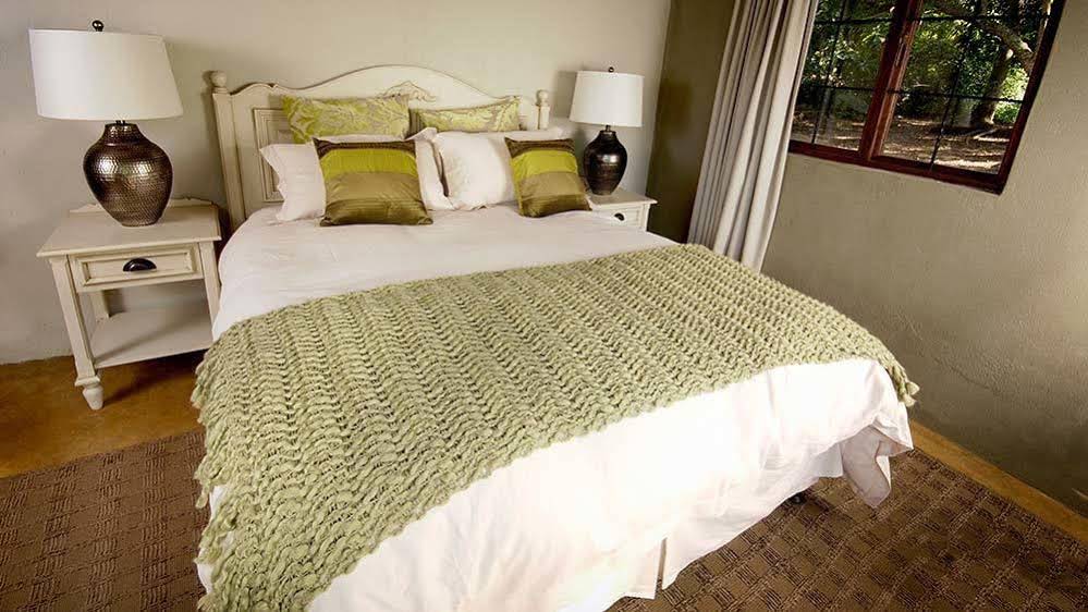Caracal Lodge