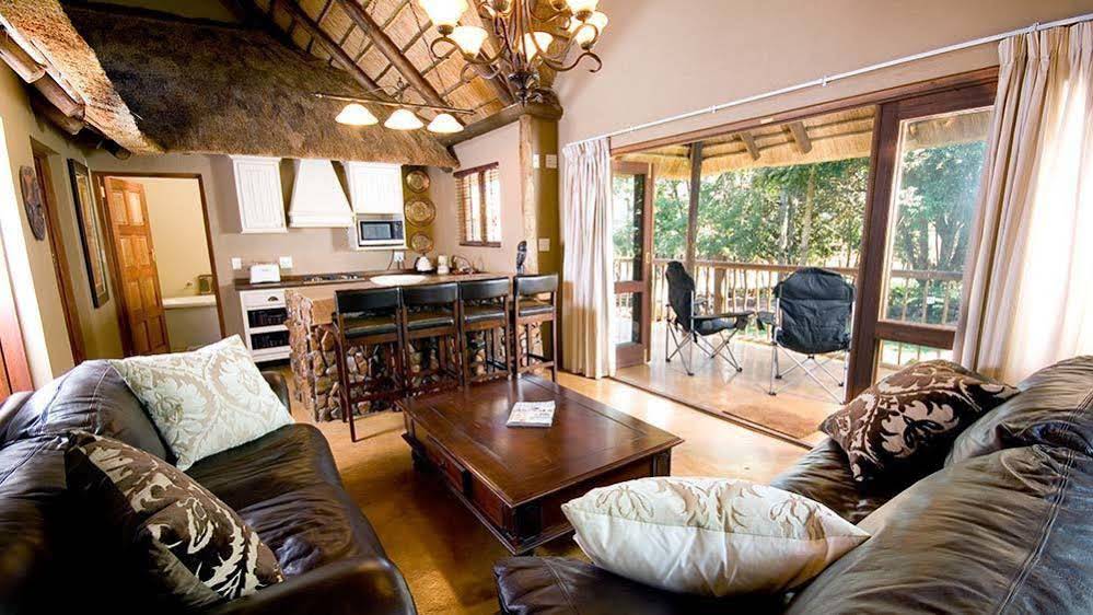 Caracal Lodge