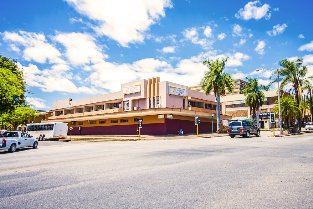 Coyotes Hotel & Conference Centre