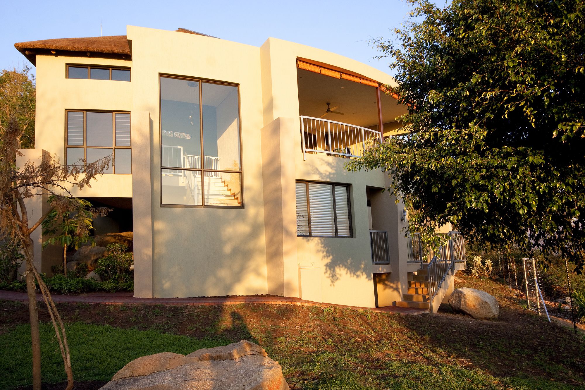 La Roca Guest House