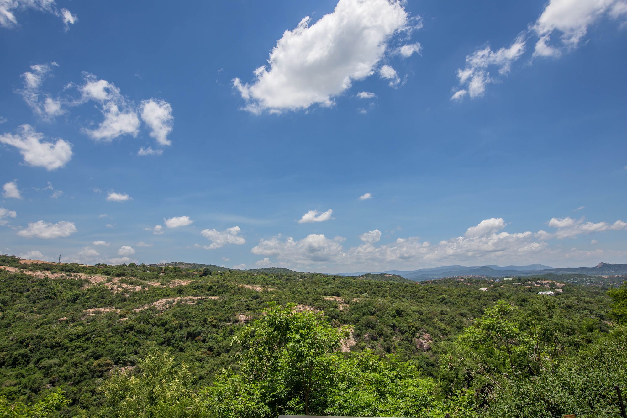 La Roca Guest House
