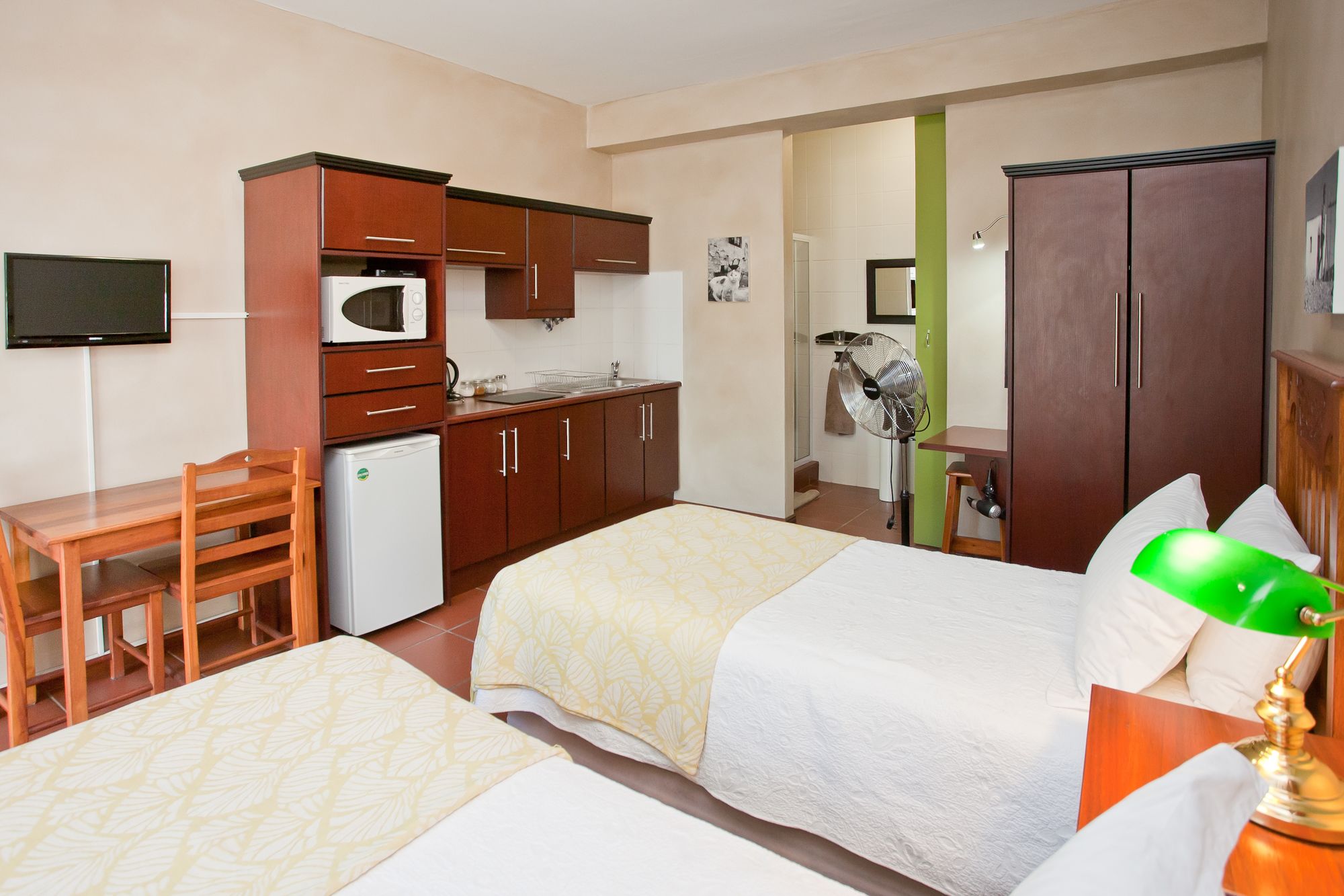 Miles B&B Guest House