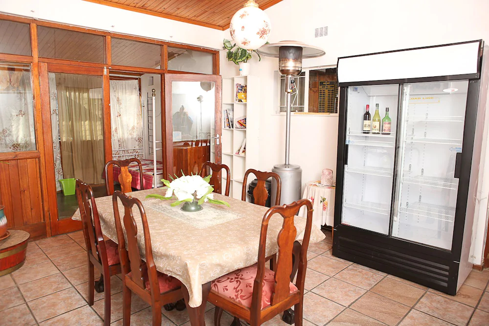 Oudtshoorn Homestay Accommodation