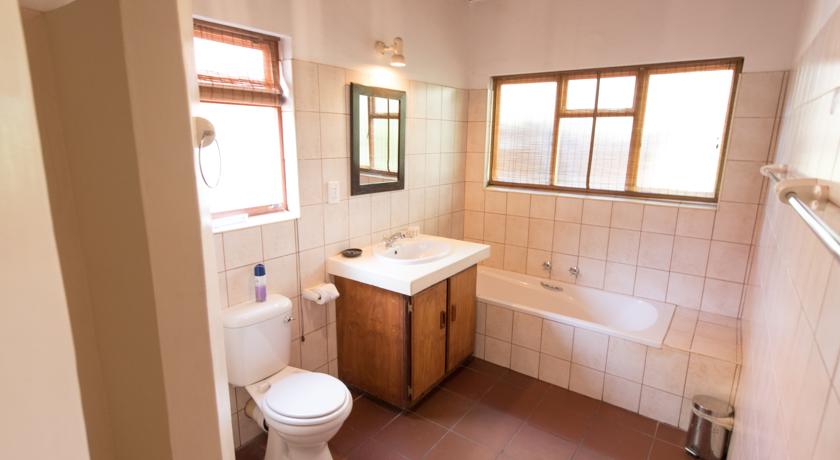 Sefapane Lodge & Safaris
