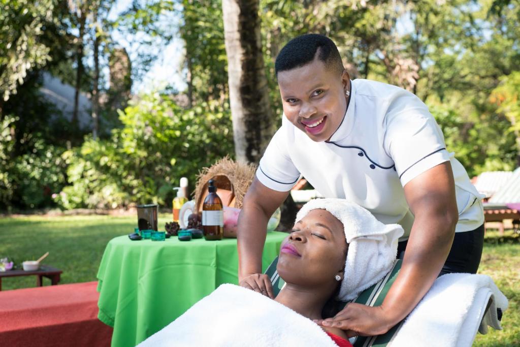 Sefapane Lodge & Safaris