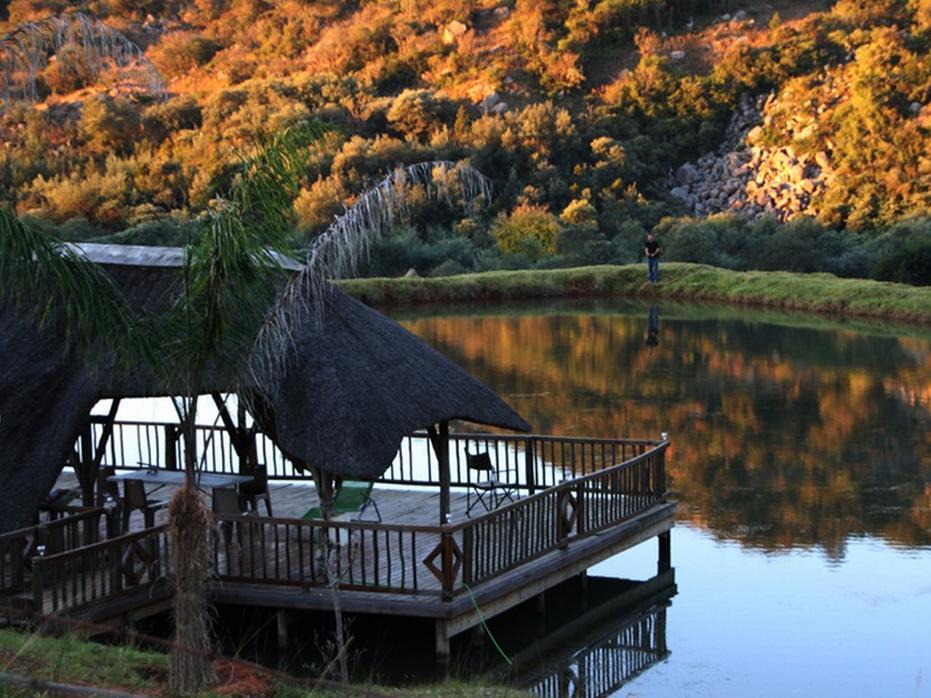 Emahlathini Guest Farm