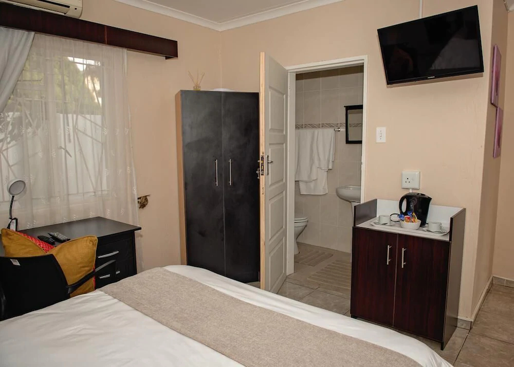 Savannah Guest House