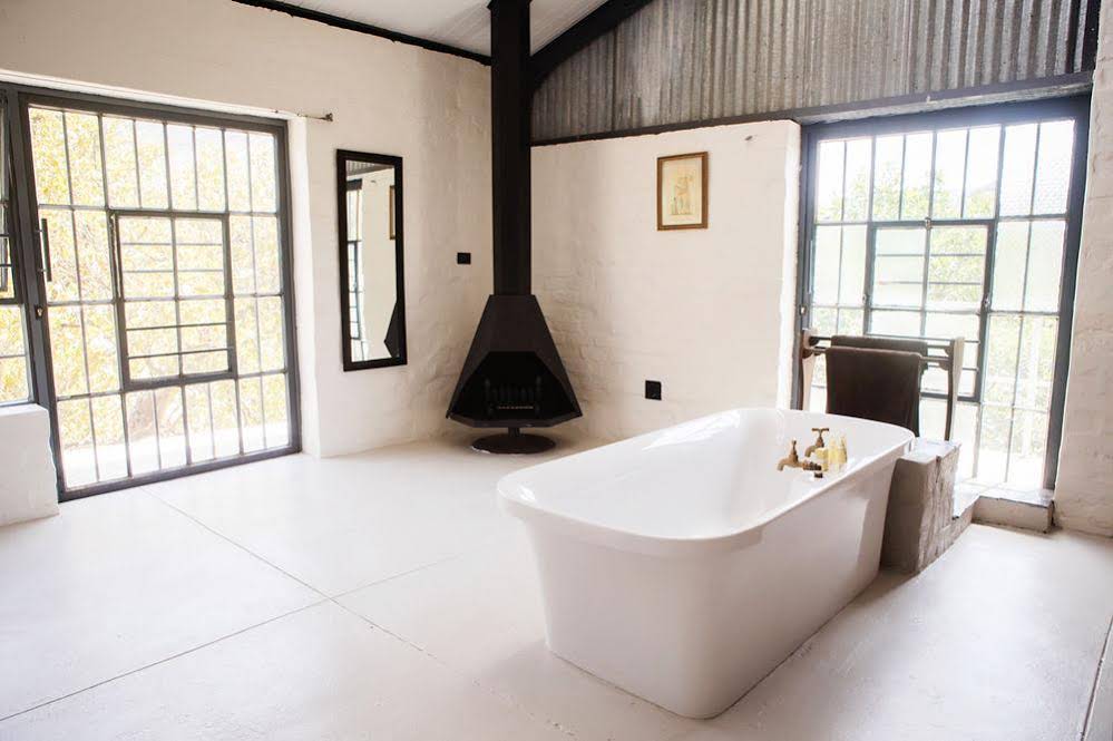 Essere Lodge