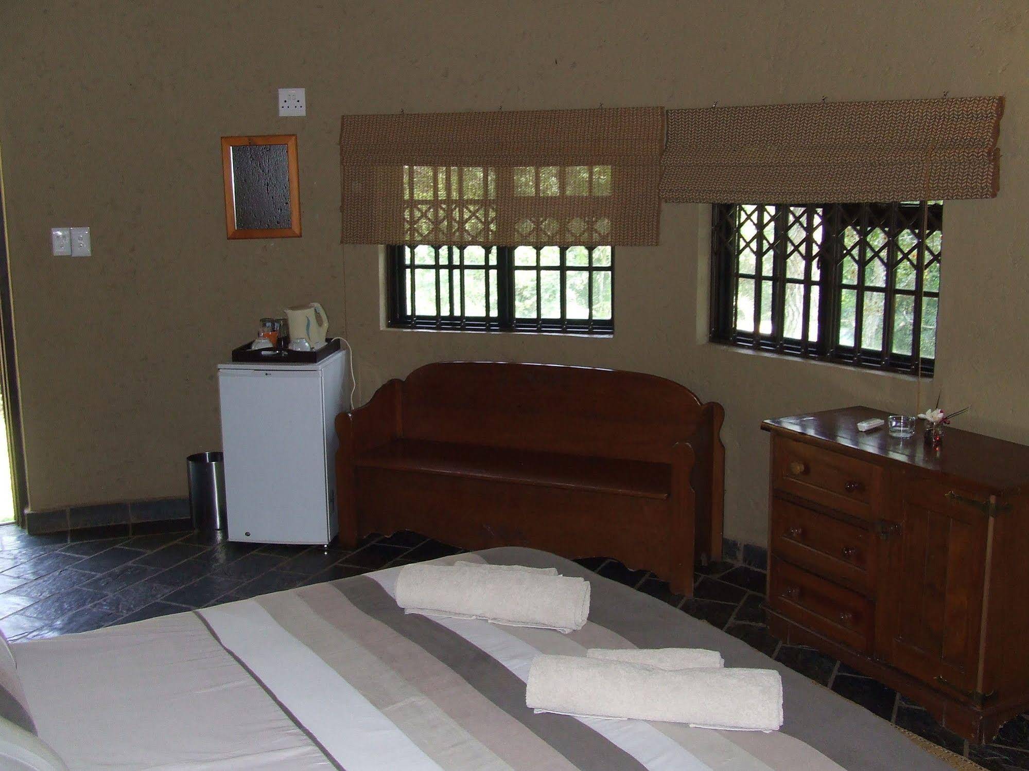 Lukafrica Riverside Chalets
