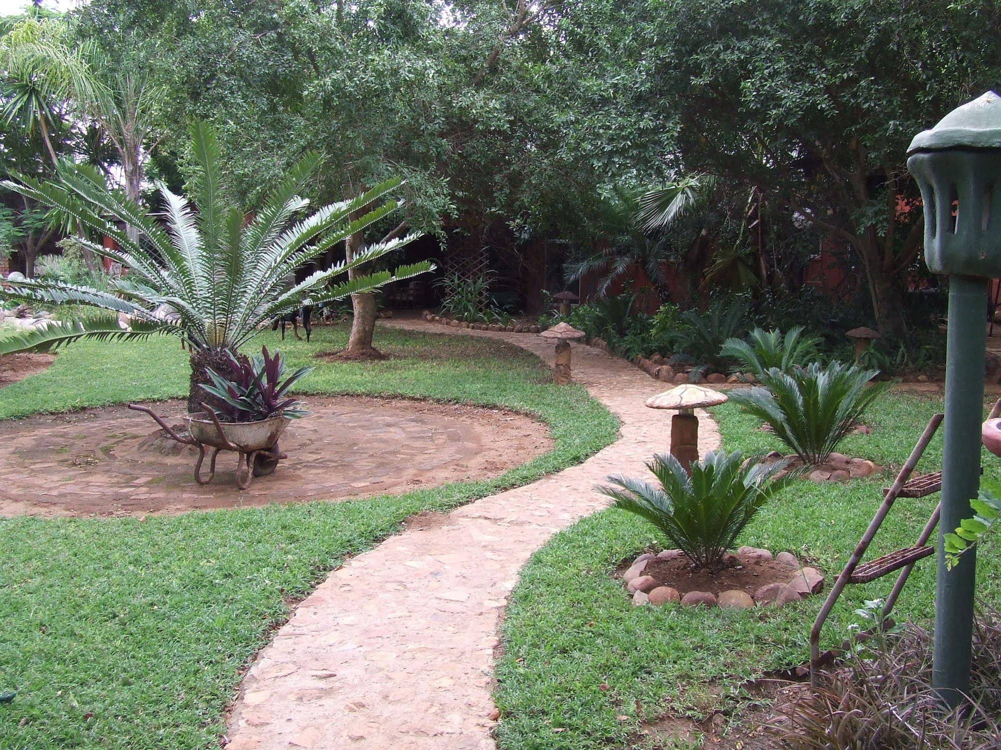 Lukafrica Riverside Chalets