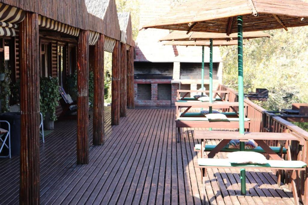 Eagle Falls Country Lodge