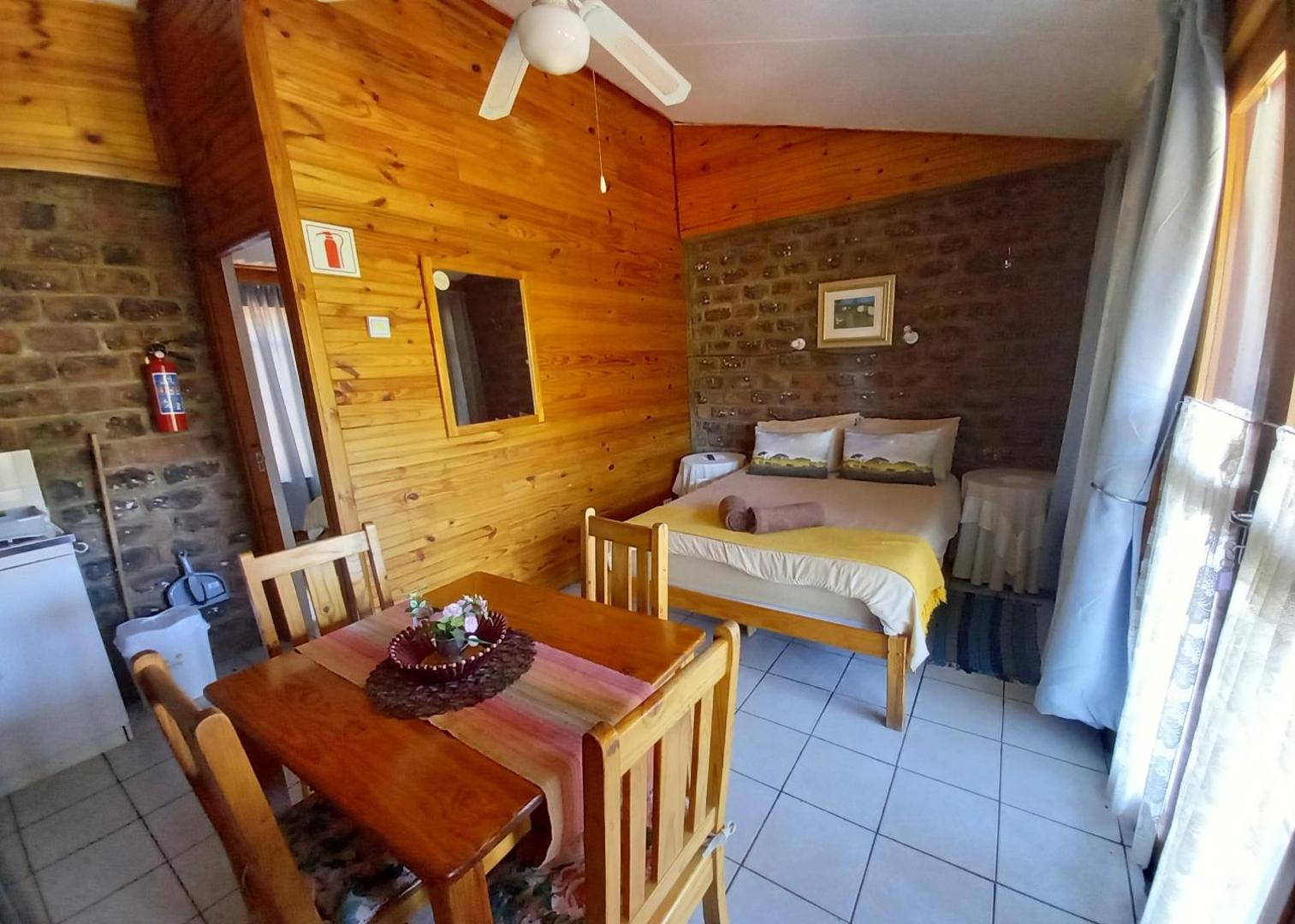 Eagle Falls Country Lodge