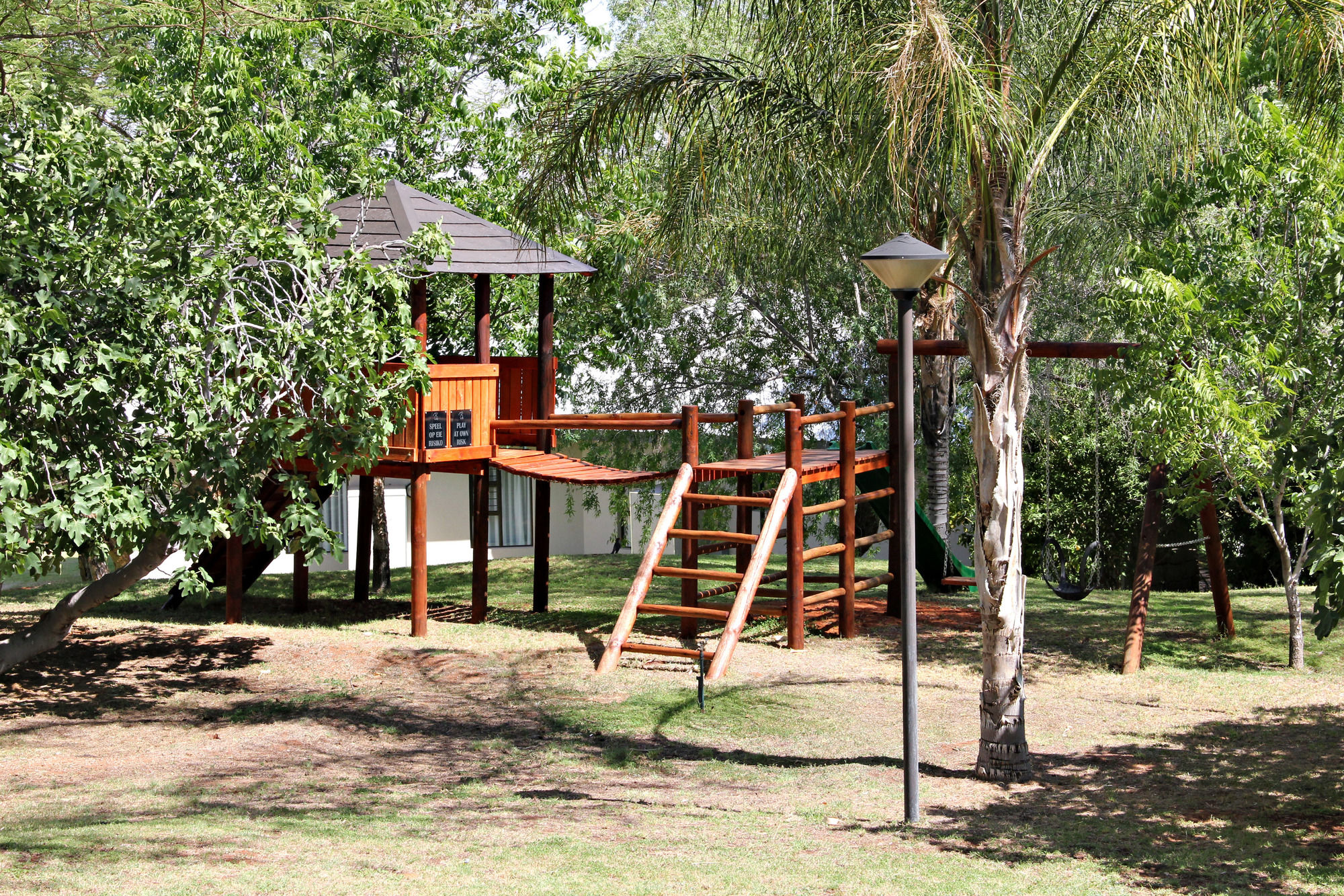 Browns Manor