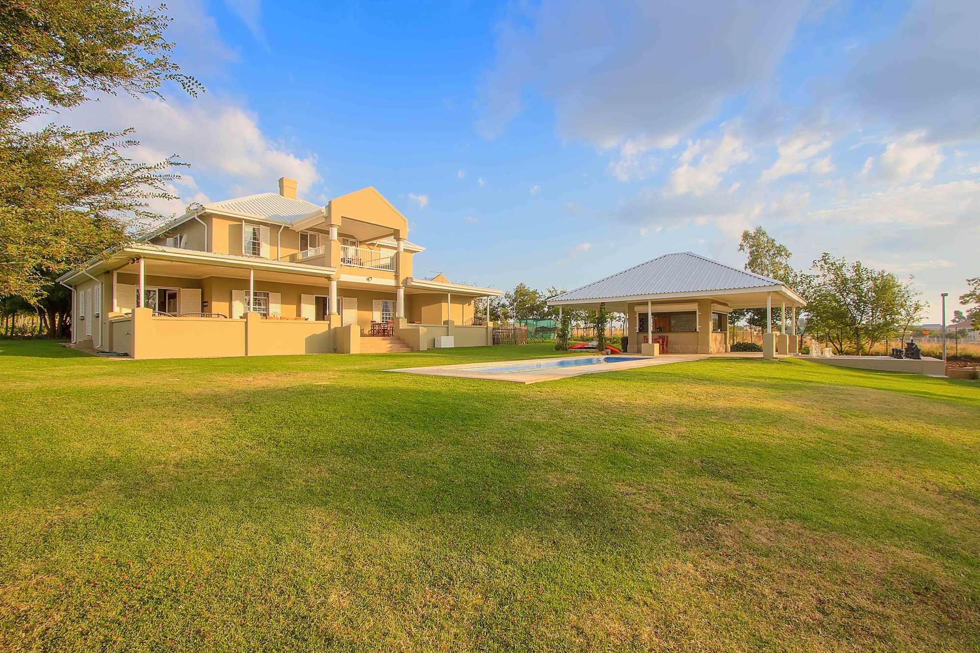 La Best Vaal Manor