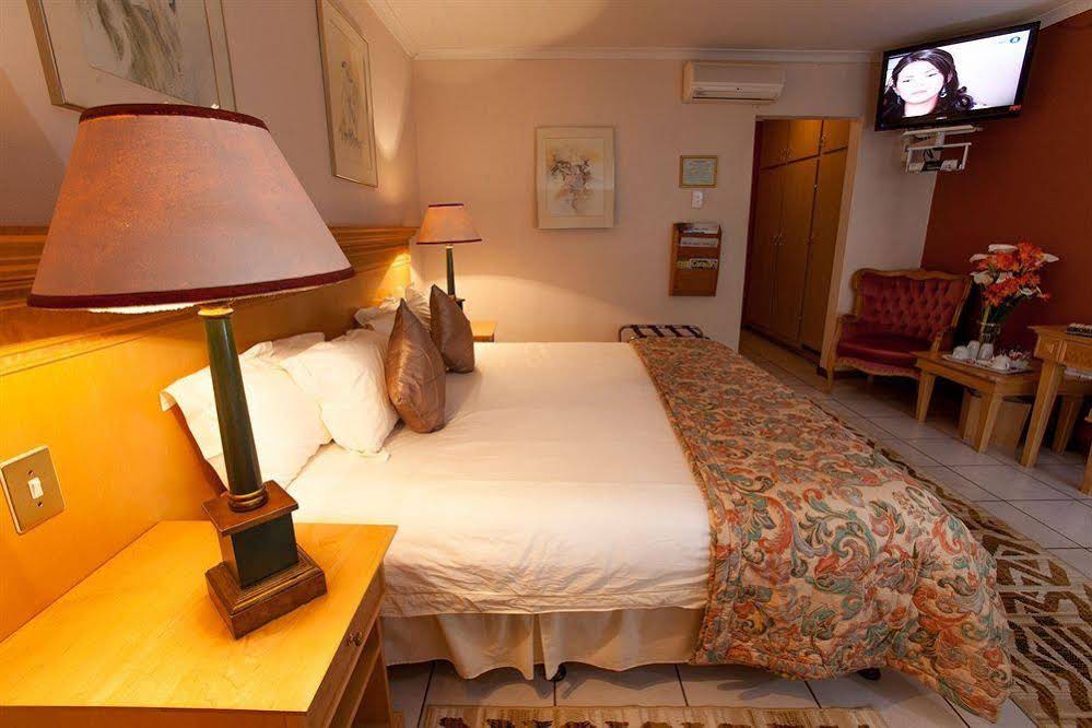 Shamrock Arms Guest Lodge
