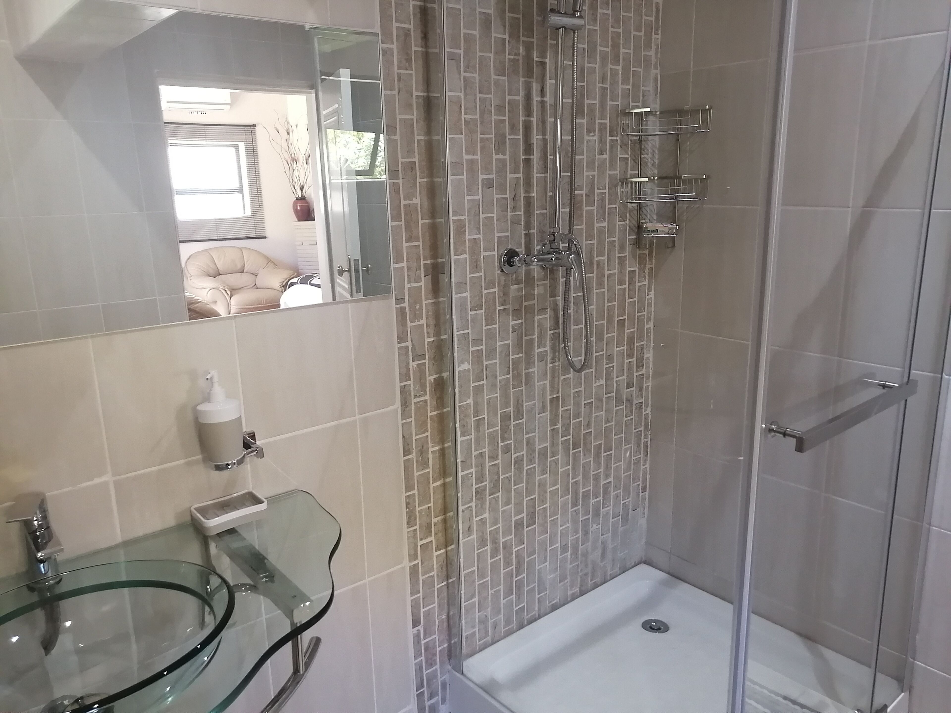 Thatchers Guest Rooms