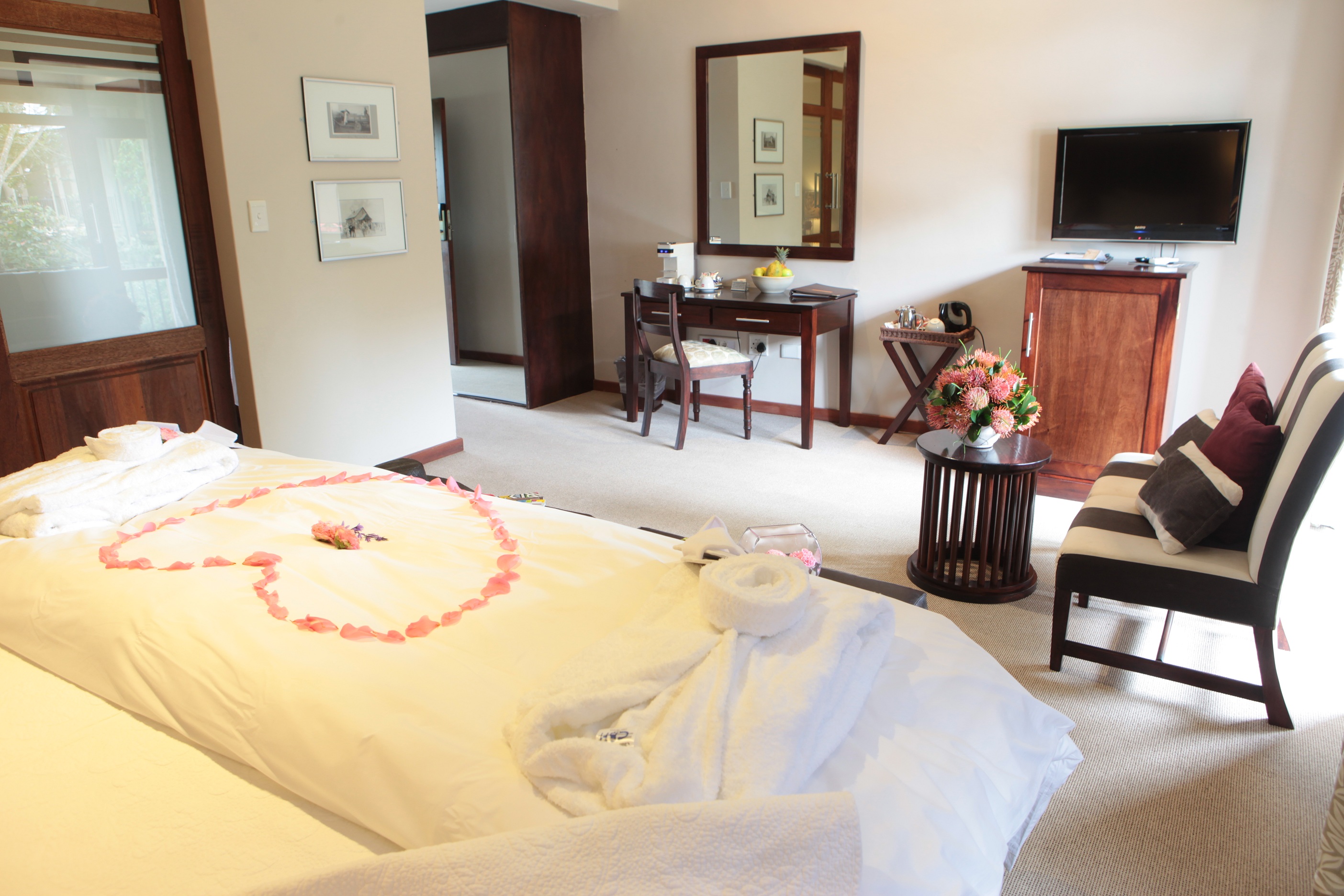 Casterbridge Hollow Boutique Hotel