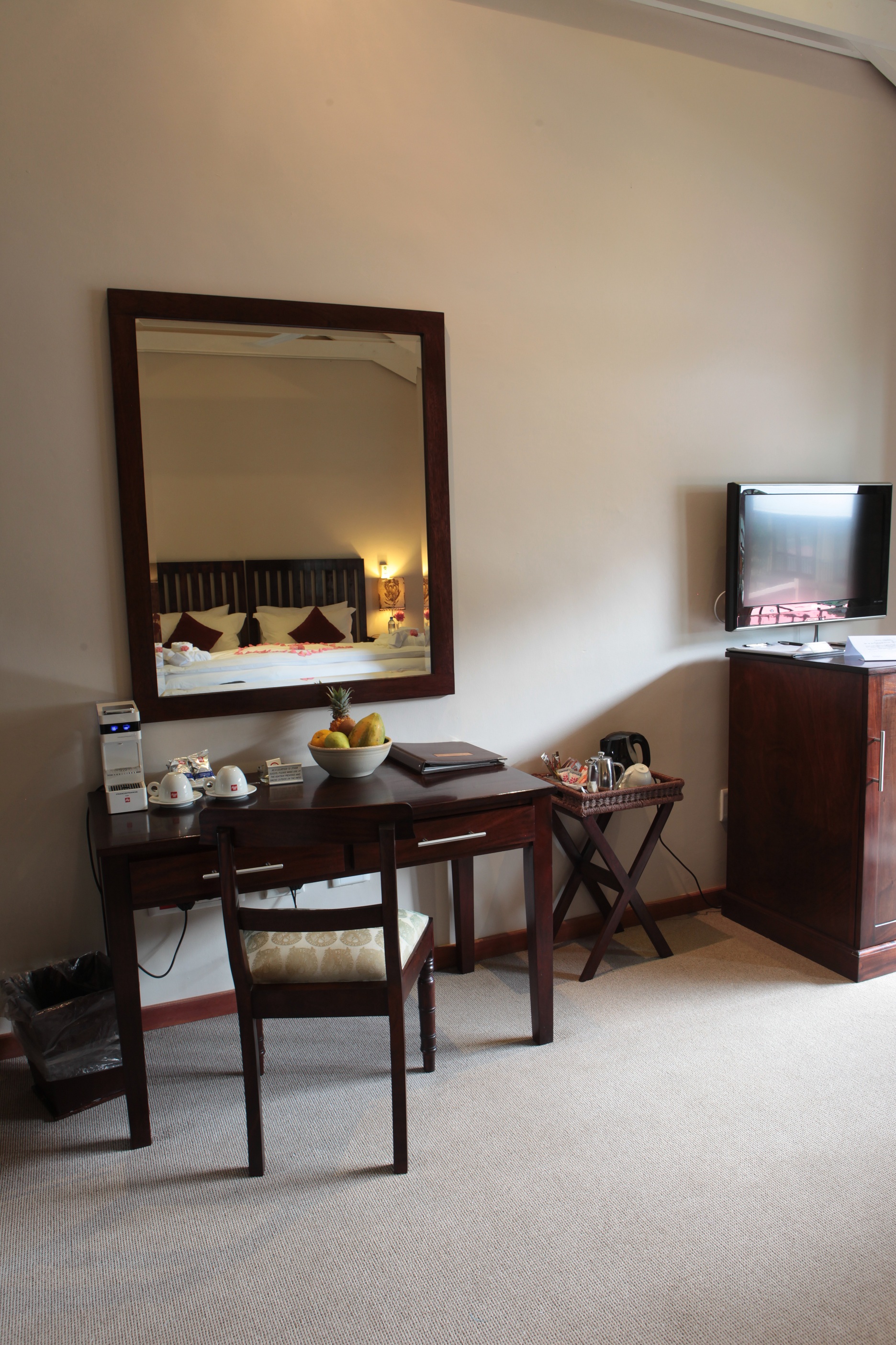 Casterbridge Hollow Boutique Hotel