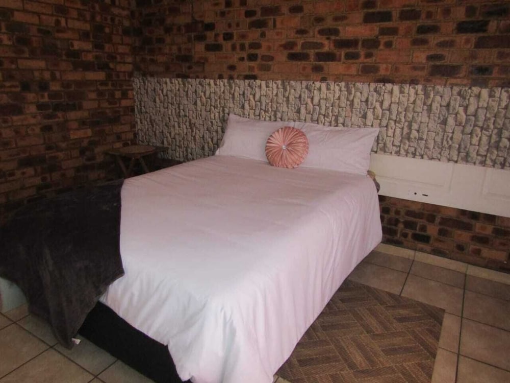 Lily Villa Country Lodge