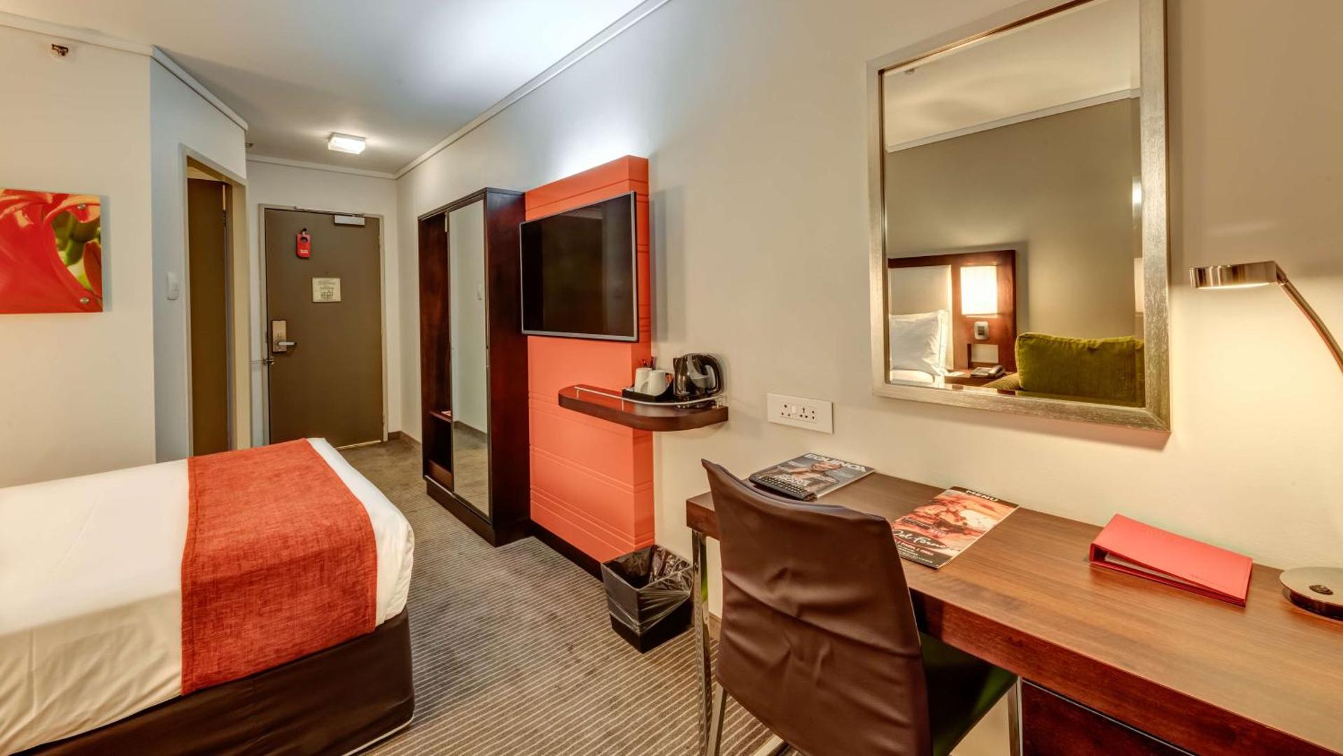 StayEasy Eastgate